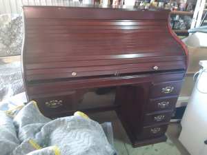 Wanted: Roll top desk with key