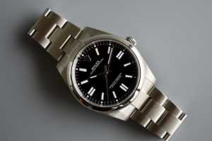 2023 ROLEX OYSTER PERPETUAL 41 BLACK DIAL 124300