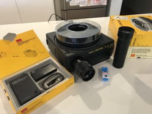 Slide projector 35mm Kodak carousel S-AV1010 serviced and tested