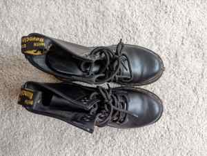 Leather doc martens, worn once UK 3 womens