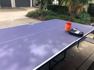 Table Tennis Ping Pong Table plus 4x bats, balls and net