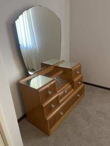 Vintage dressing table with large adjustable mirror