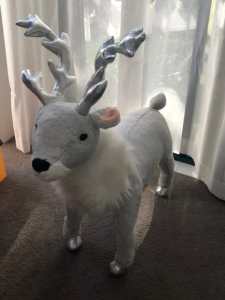 ANKO Gray Christmas Reindeer