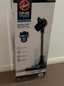 Hoover ONEPWR Blade Max Cordless Vacuum in Box