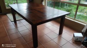 Retractable 6 or 8 seaters Mango Wood dining table