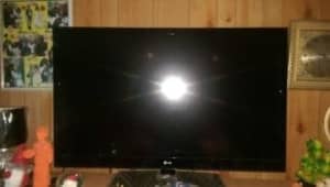 Televisions 32 to 75 inch some with warranty and smart