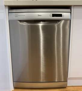 Midea Freestanding 60cm Dishwasher
