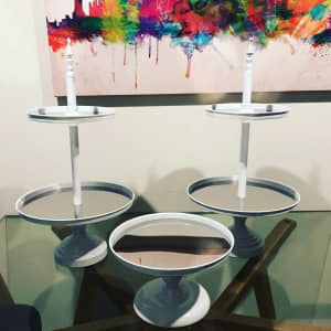 White acrylic mirrored cake stands