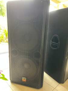 1000w RMS PA/Front of House/ Band speakers