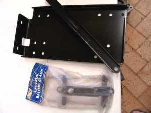 HEAVY DUTY BATTERY MOUNTING BRACKET WITH HOLD DOWN CLAMP -