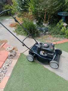 Garden line lawnmower 