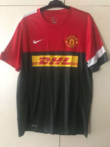 Nike Manchester United FC training jersey******2013-size Large