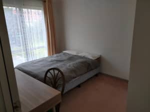 One Room available in House in Hoppers Crossing