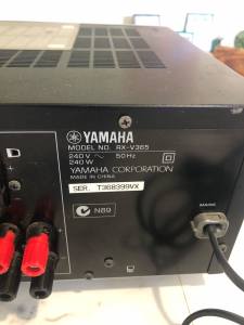 Yamaha receiver Rxv 365 good condition works perfectly needs remote