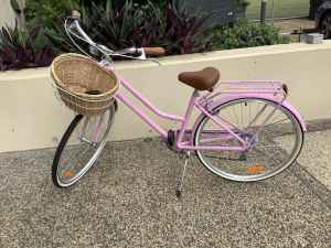 Reid Women’s Pink Vintage Bicycle, excellent condition, small size 