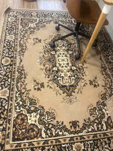 Vintage rug 2130 L x 1600