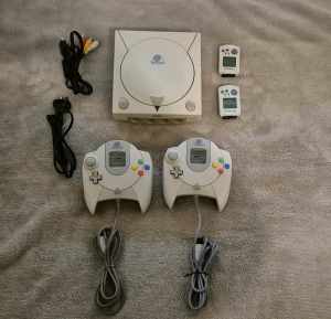 Sega Dreamcast - Pal - 2x Controllers & 2x VMU Bankstown Bankstown Area Preview