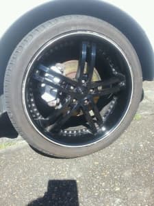 FORD TERRITORY 22inch Mag Wheels and racing tyres
