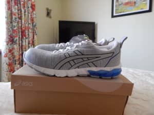 Asics Gel Quantum 90 2 mens shoes, size 10.5 US, Brand new in box