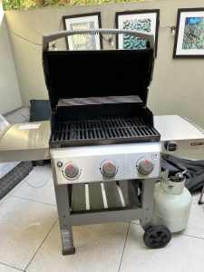 Weber barbecue Spirit II with cover