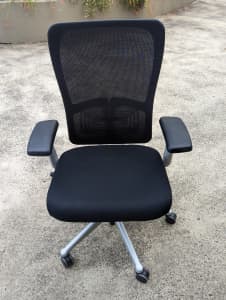 Haworth Zody Ergonomic Chair with Arms Black