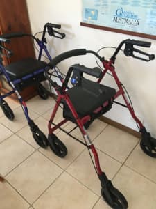 Seat walker new - 2 available
