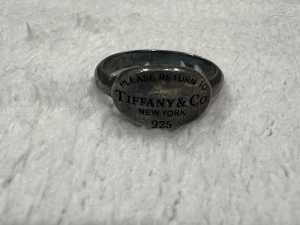 Tiffany and Co Ring Size US 6
