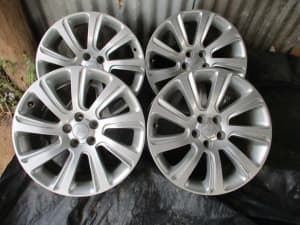 Land Rover 18in Alloy Rims in excellent condition Discovery Defender