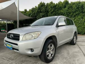 GREAT CONDITION RAV4 AUTOMATIC FUEL EFFICIENT 4CY SUV