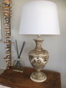Porcelain R Capodimonte Lamp made in Italy