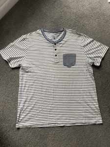Mens X-Large Maddox Classic Fit T Shirt in Cream with Blue Stripes