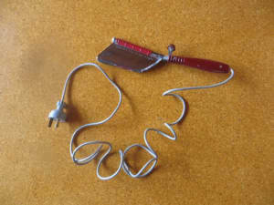 PIFCO HAIR STRAIGHTER/CURLER ELECTRIC,VINTAGE, MDE IN ENGLAND $20
