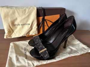Louis Vuitton Black Patent Leather Monogram Idylle Buci Pumps 36.5