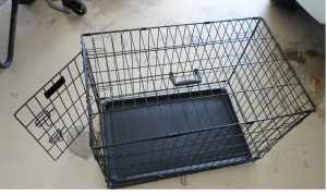 Dog crate 76cm(L)X56cm(H)X48cm(W)