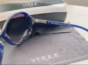 Brand New Beautiful Vogue Sunglasses Made in Italy 🇮🇹