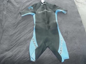 O Neil Wet Suit Size Small