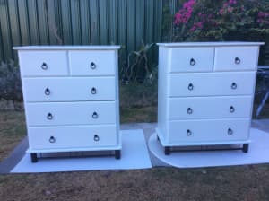 Chest drawers white, wood , metal base