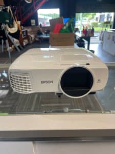 EPSON EH-TW5700 Multimedia Projector wifi Smart Home Theatre