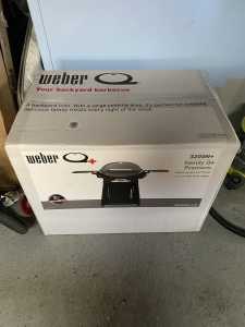 Weber Premium Family Q Gas BBQ (Q3200N ) - new in box