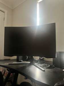 32 Odyssey Neo G75B Curved QLED UHD Gaming Monitor