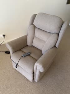 Recliner armchair ALIVIO lift to stand.