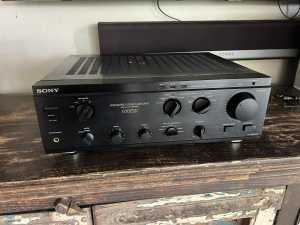 Sony Integrated Amplifier TA - F630ESD