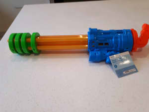NEW KIDS TOY - PUMP ACTION WATER BOOSTER