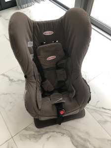 Britax Safe-n-Sound Baby Car Seat
