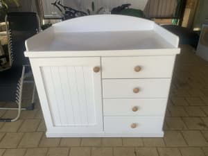 Infant cot and change table