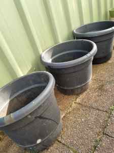Plastic garden pots