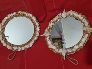 2 Seashells mirrors size 25cm ×25