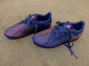 Boys Adidas football boots afl soccer size US4