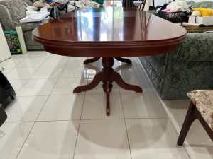 Extendable (Red Mahogany Timber) Dinning Table & Chairs
