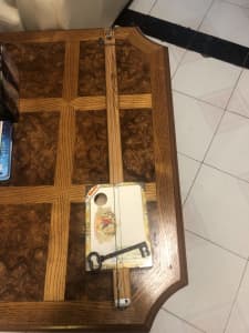 Cigar box guitar 2 strings electric priced to sell